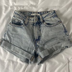 pacsun light wash mom shorts